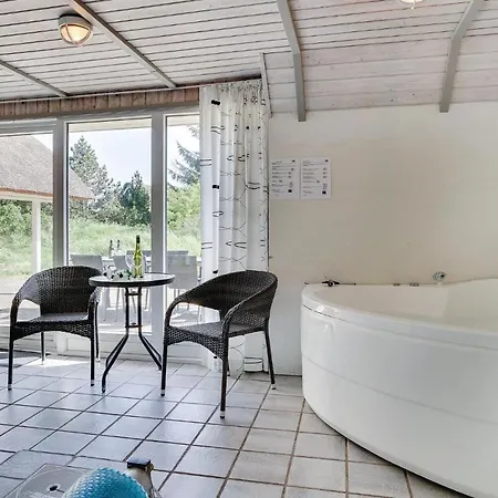 Дом отдыха In With Sauna